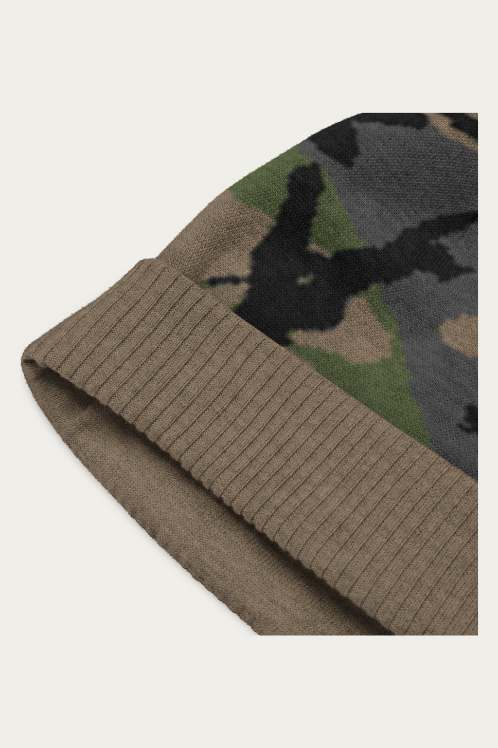 Knitted Beanie, Peanut Camo, detail