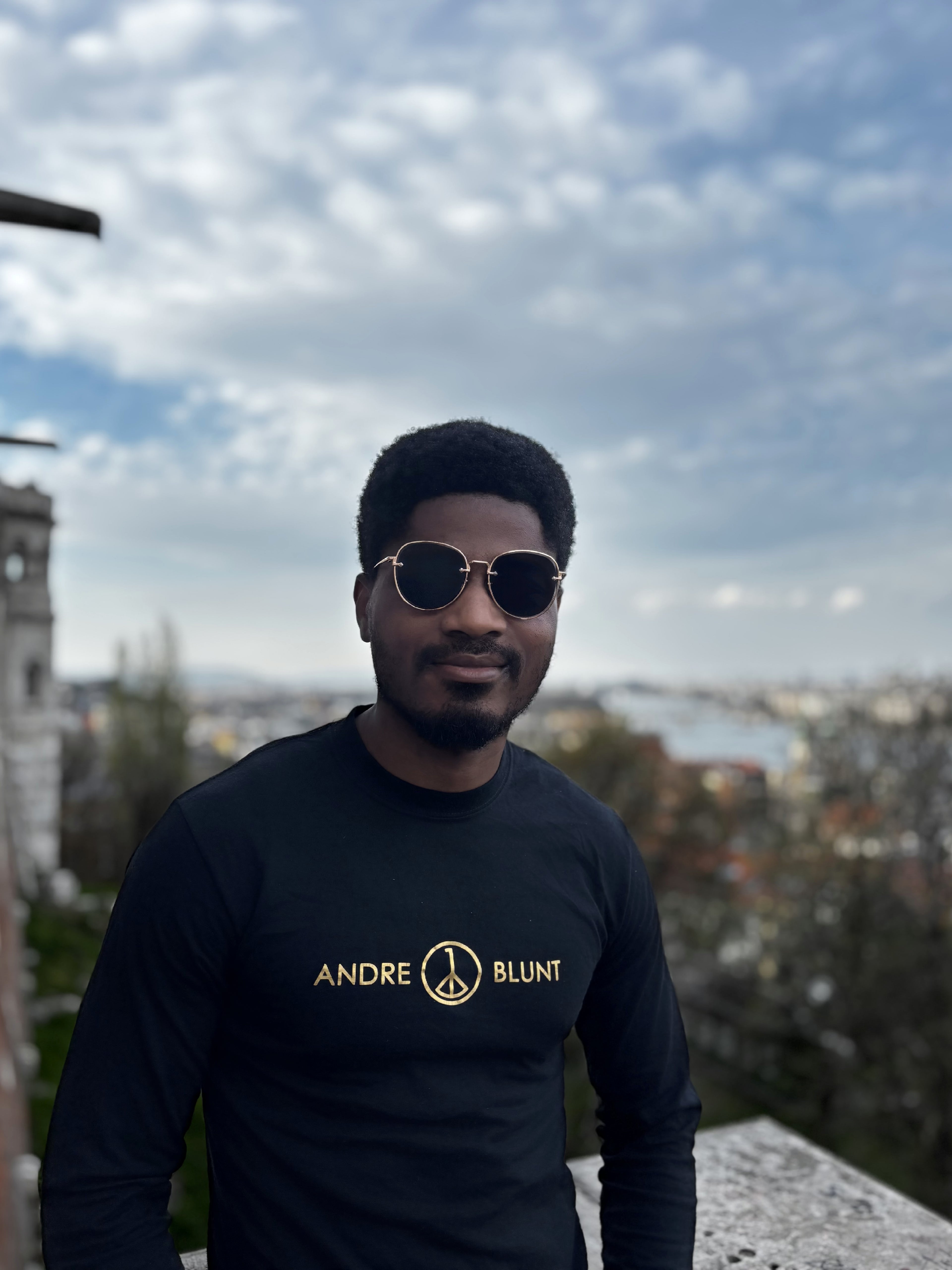 Andre Blunt long-sleeve tee in black, front
