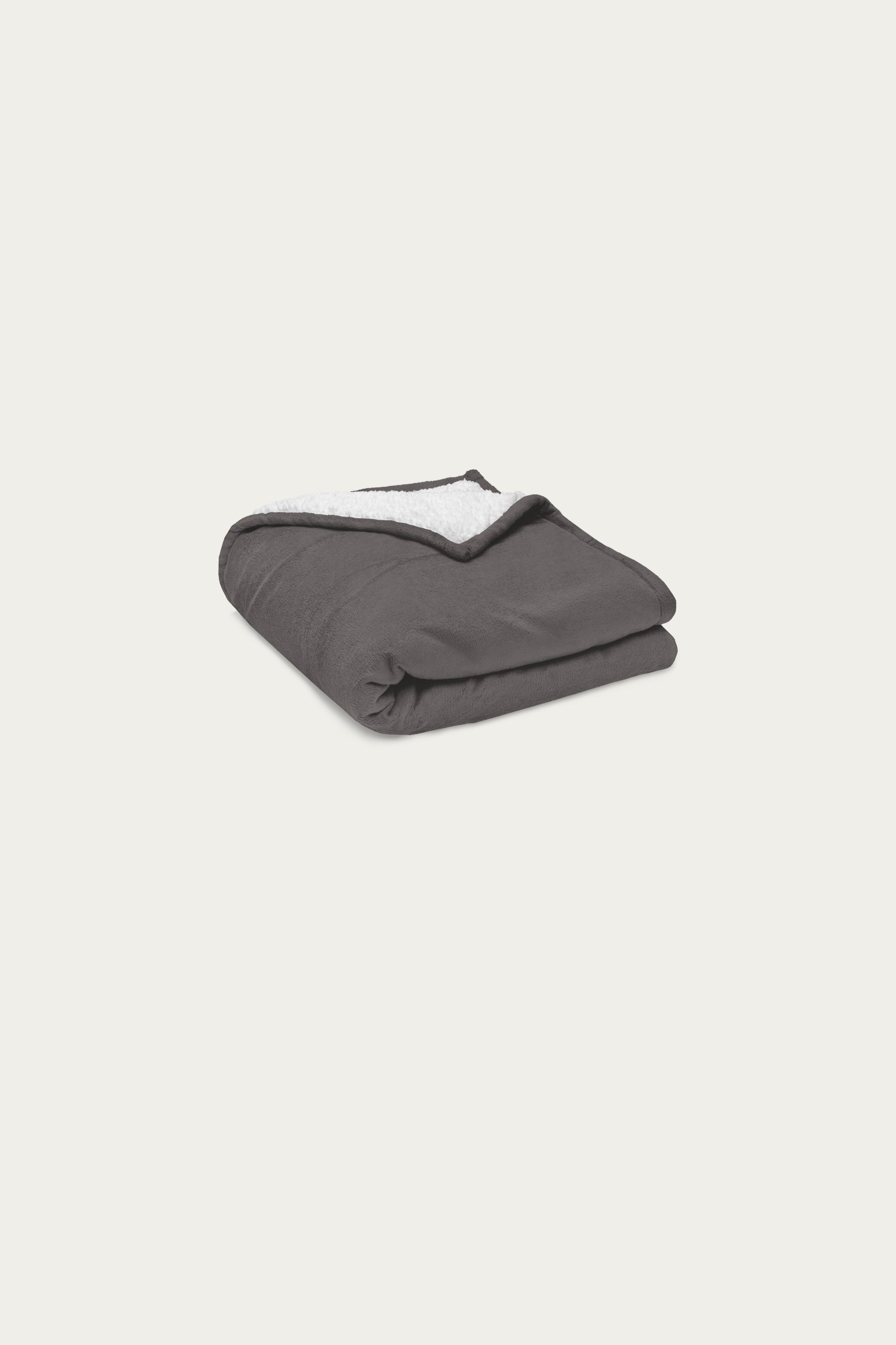 Andre Blunt sherpa blanket in heather grey